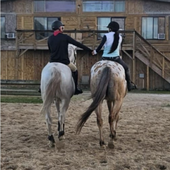 Meet your Posher, Roxie - Picture 2 of 2